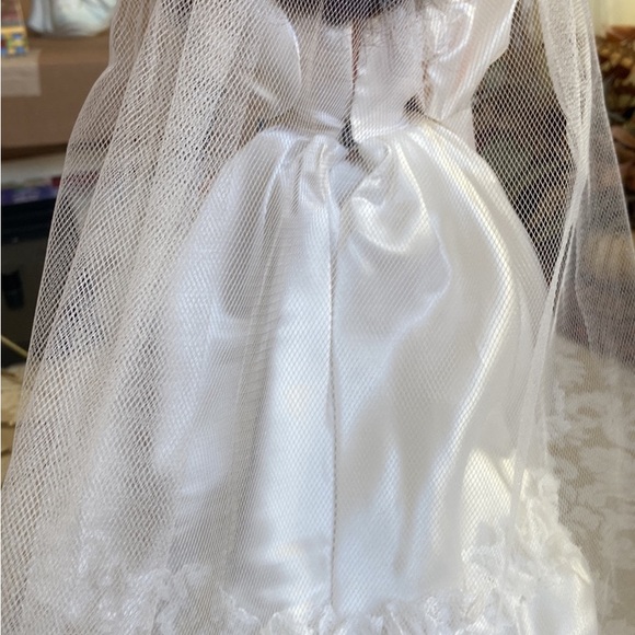 Scarlett & Rhett dolls issued by World Dolls. - Picture 3 of 8